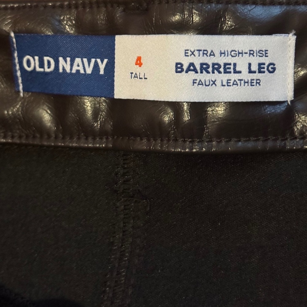 NWT Old Navy Faux Leather Barrel Leg Pants Brown Size 4 Tall - Picture 6 of 12